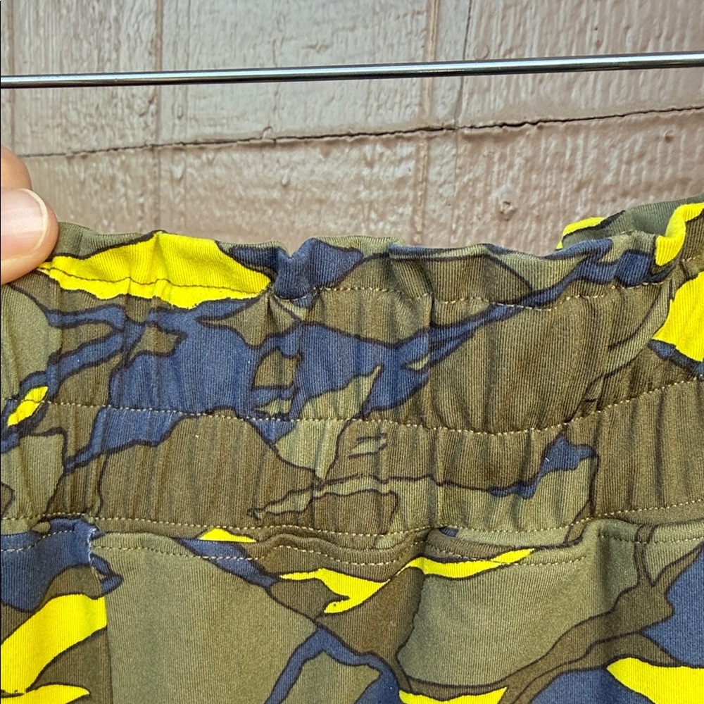 Fabletics Joggers - Picture 6 of 6